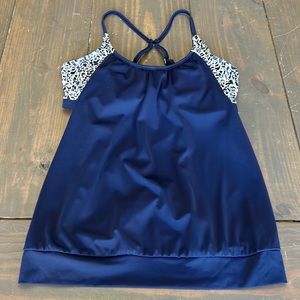 Athleta swim top EUC!